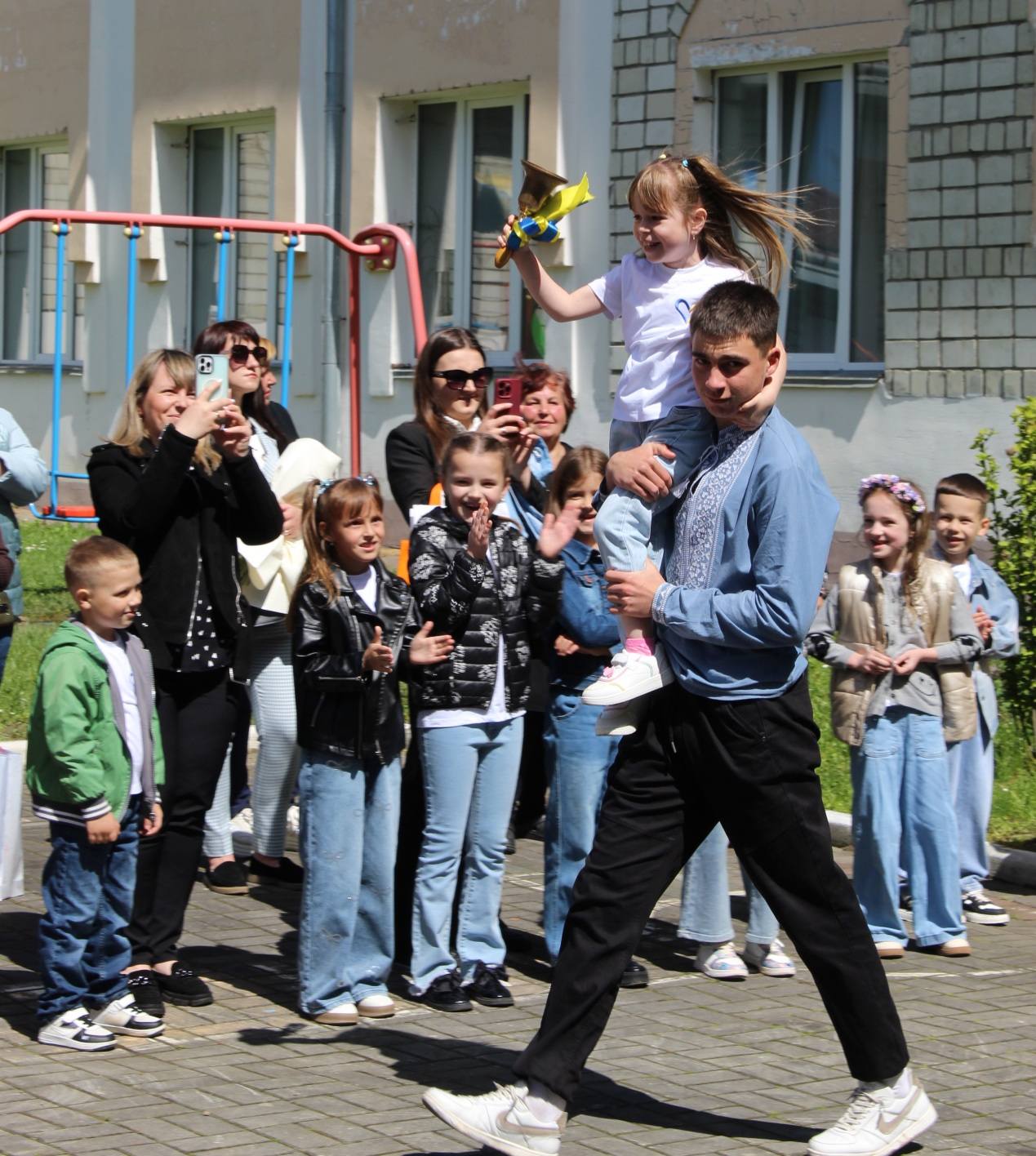 🎓 Останній дзвоник – 2025 🛎️ у МОДРИЦЬКОМУ ЗЗСО 1 493451318 30877031848562666 2824446102180302057 n