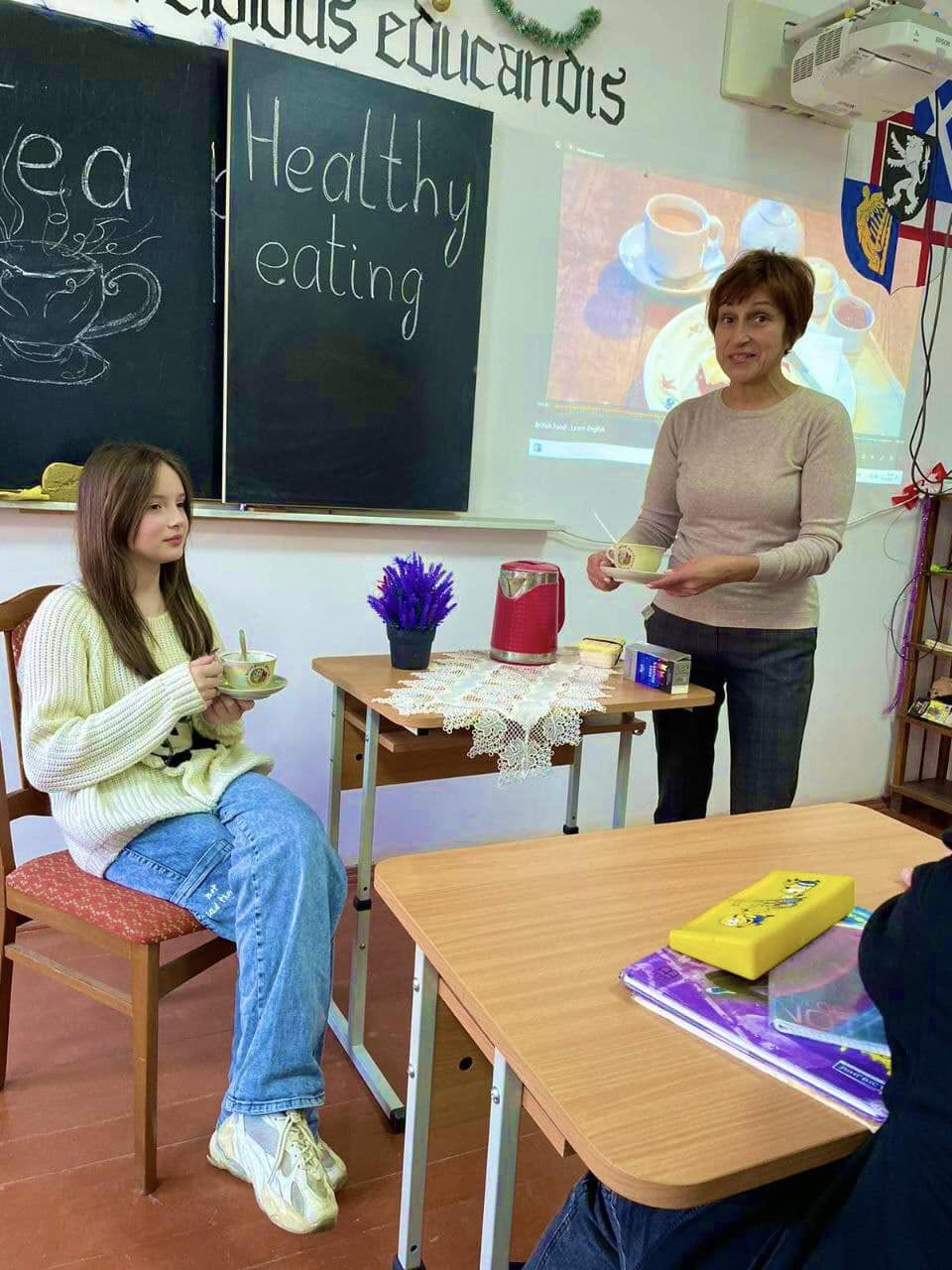 У вихованців гуртка «Англійська мова» відбувся урок на тему «Страви. Приготування їжі». 1 506048660 4139971942940466 4232991066758581007 n