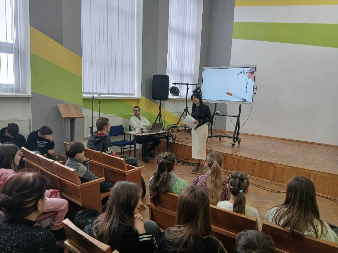 «Скажи - НІ шкідливим звичкам» - саме на таку тему, була проведена виховна година у нашому навчальному закладі. 1 625310004 1552279989396846 9045461432614273721 n